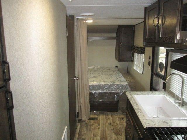 USED 2018 KEYSTONE SUMMERLAND 2020QB - Jack's Campers